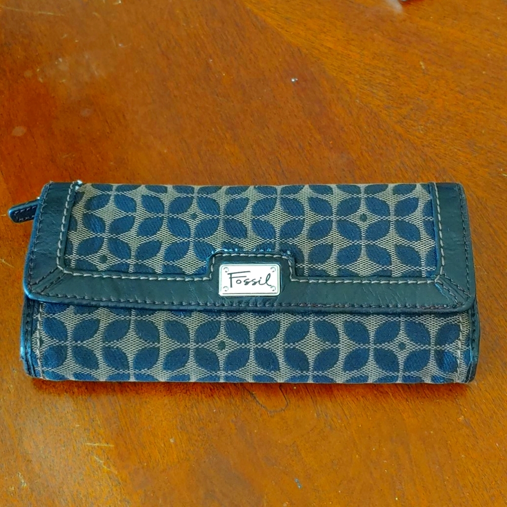 Fossil Wallet